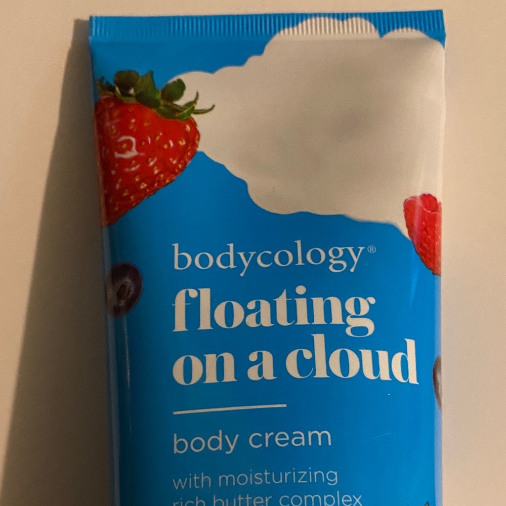 Bodycology Floating on a Cloud Body Cream - Blue